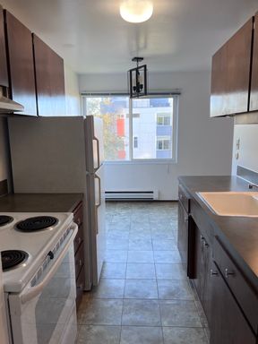 Mid Century 1 Bedroom 1 bath unit in West Seattle! – photo 1