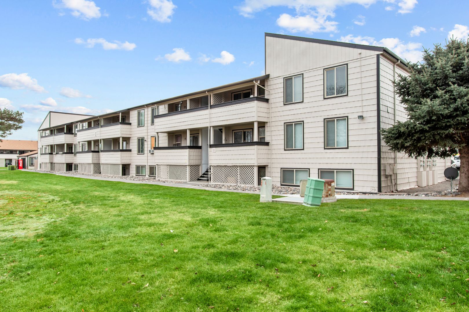 Kennewick Apartment: 465 N Arthur St.