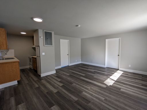 Dolphin Apartments – photo 1