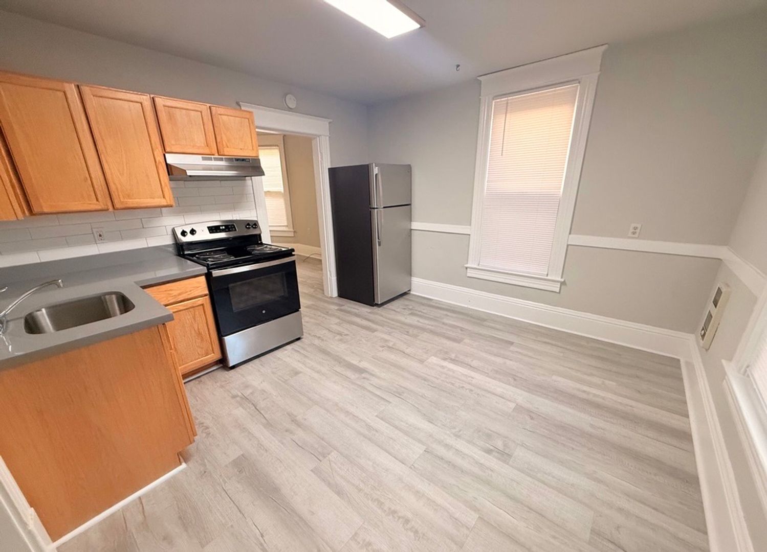 Tacoma Apartment: 415 Fawcett Ave