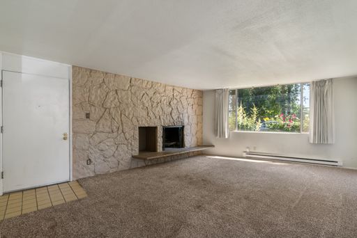Dolphin Apartments – photo 1
