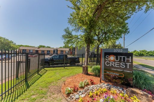 South Crest Apts: Newly Renovated Dallas Apartments in Quiet Area- ALL BILLS PAID!! – photo 1