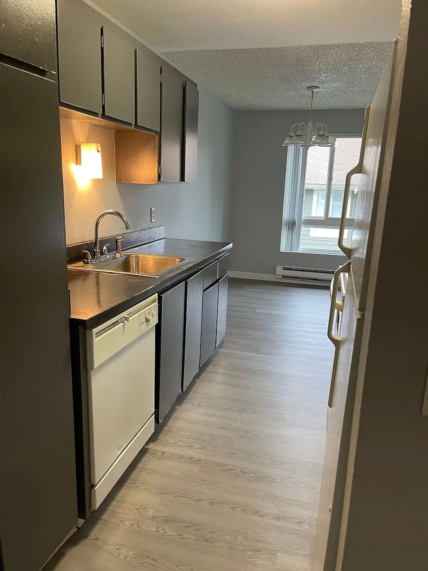 Federal Way Apartment: 30602 Pacific Hwy S