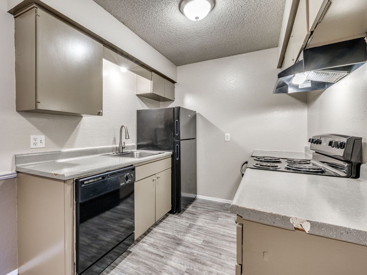 Tulsa Apartment: 4655 South Darlington Avenue