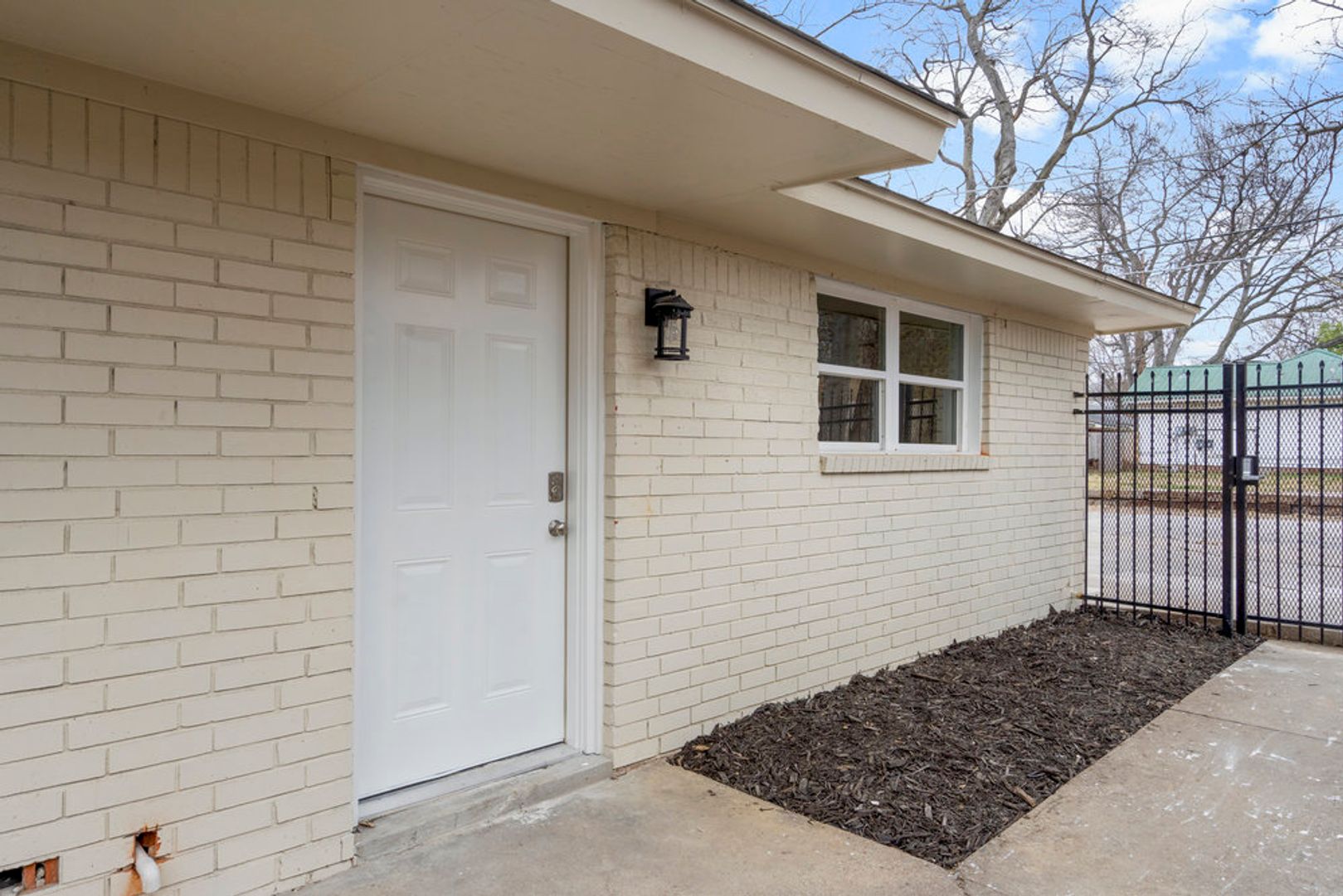 Tulsa Apartment: 1011 S Rockford Avenue