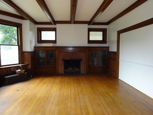 Sewickley First Floor 1 Bedroom/1 Bathroom!
