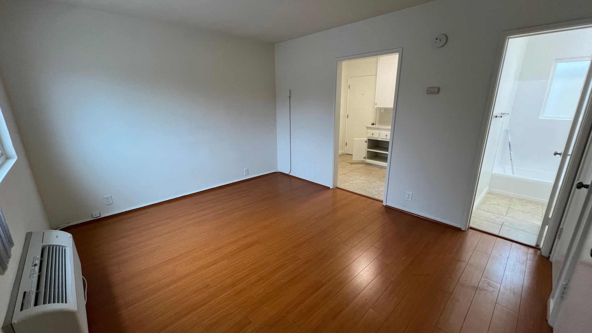 Pasadena Apartment: 542-544 S. Los Robles Ave