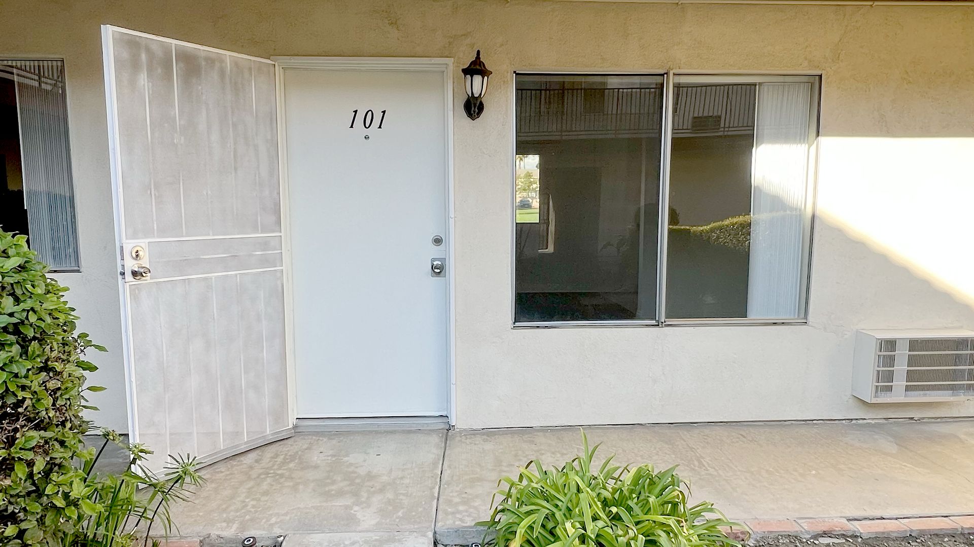 Buena Park Apartment: 6450 Lincoln Ave