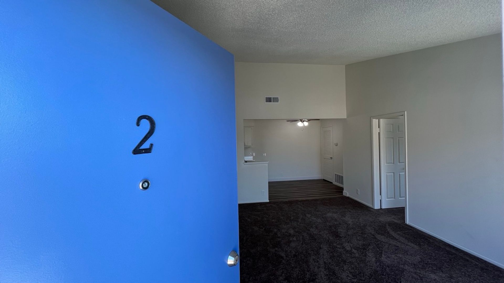 La Habra Apartment: 881 W. La Habra Blvd