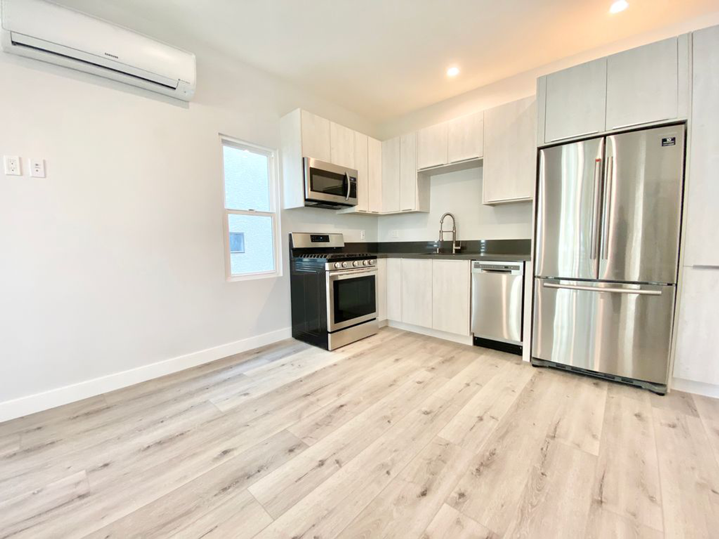 West Hollywood Apartment: 141 N. Swall Drive