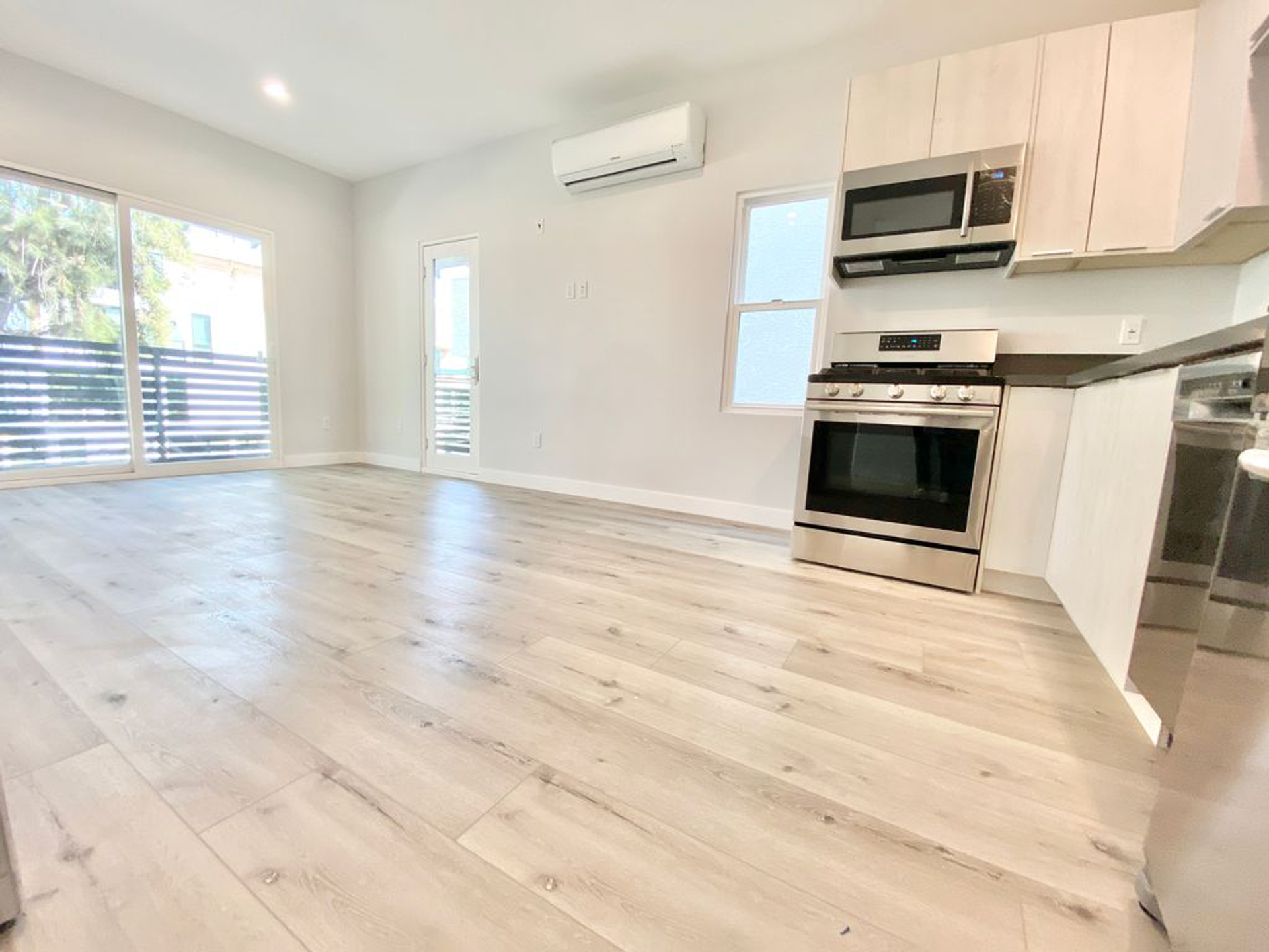 N Swall Apartments 4 of 12