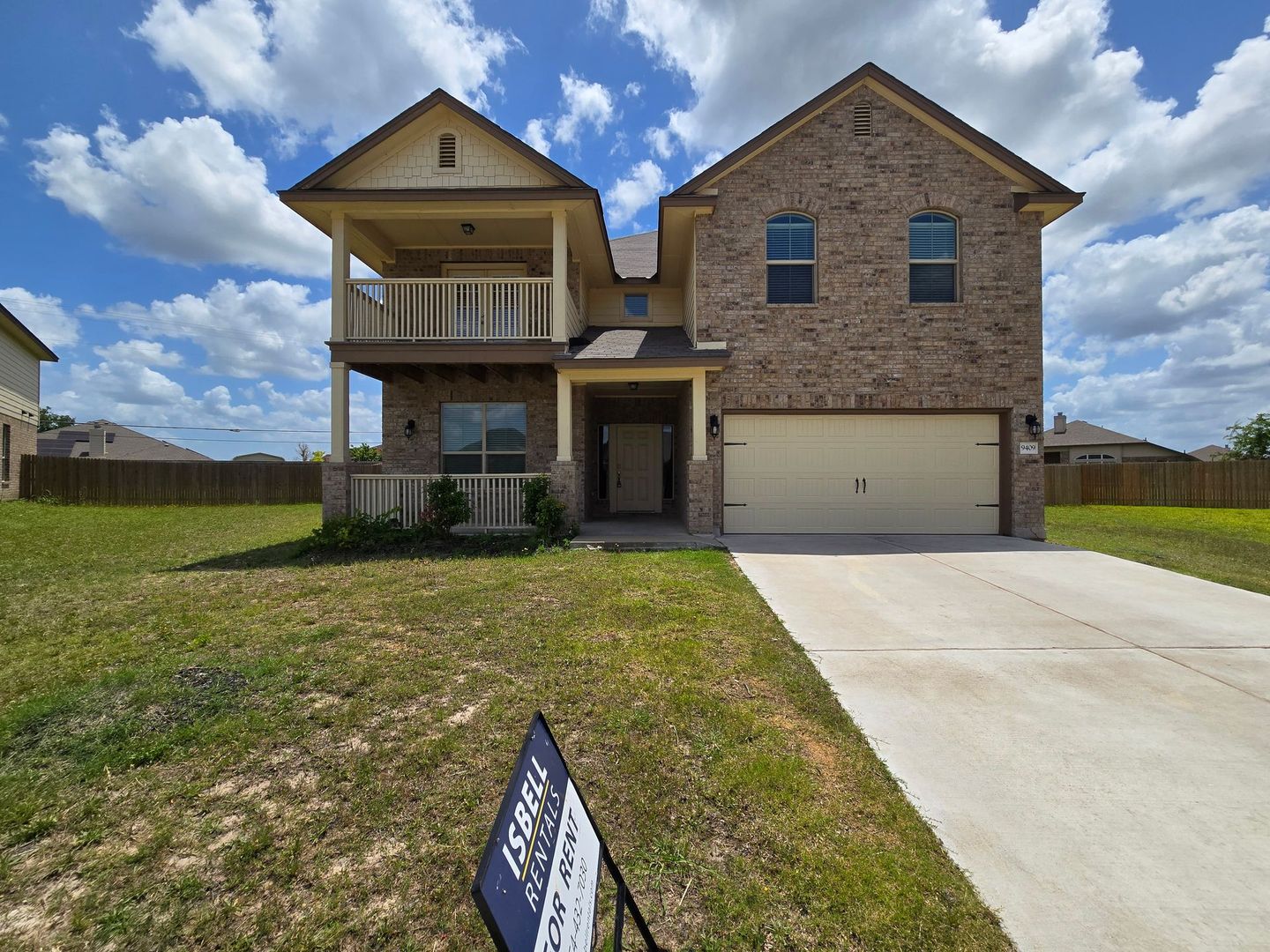 Killeen House: 9409 Farrier Avenue