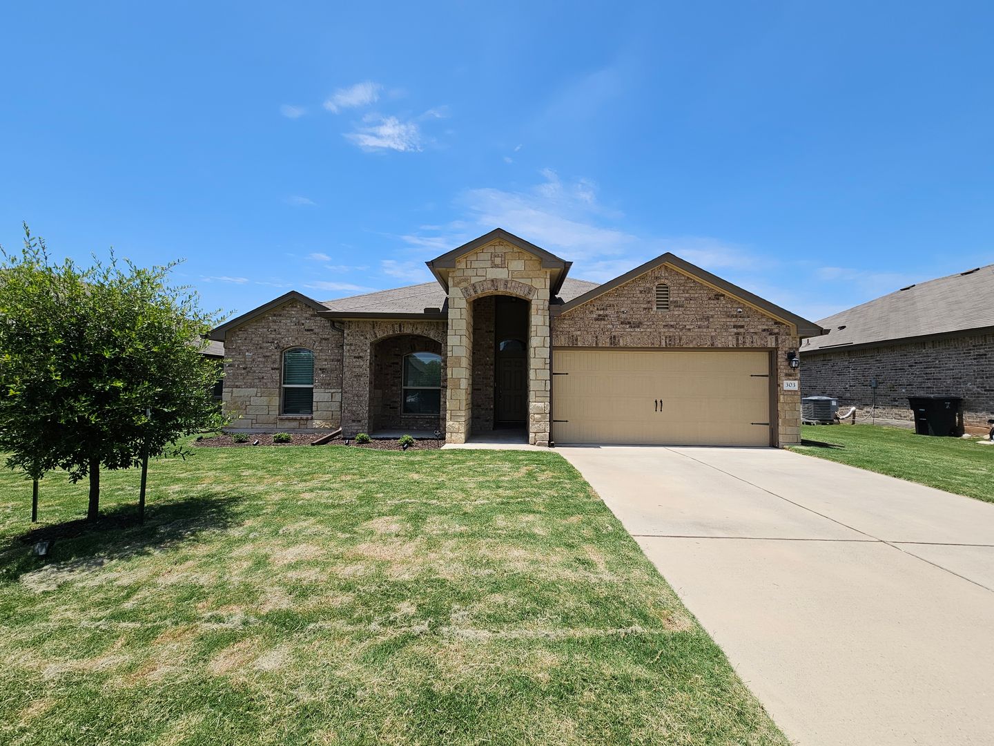 Killeen House: 303 Tapaderos Path