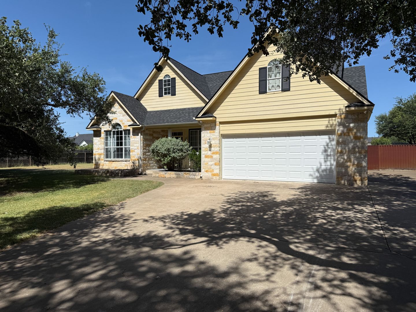 Salado House: 1300 Salado Oaks Drive