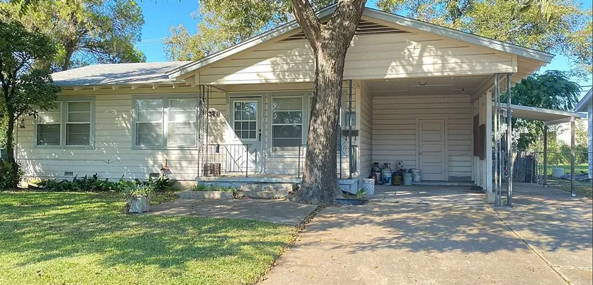 Temple House: 920 Fannin Loop