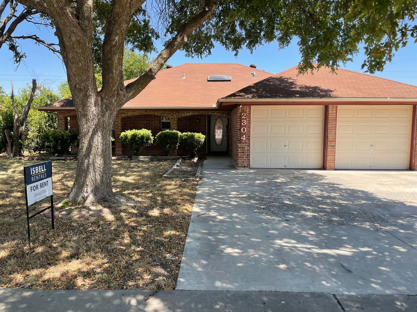 Killeen House: 2304 Hunt Drive