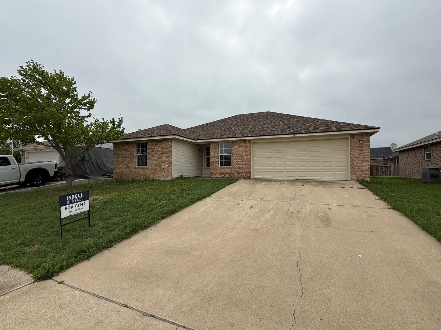 Killeen House: 3802 Captain Drive
