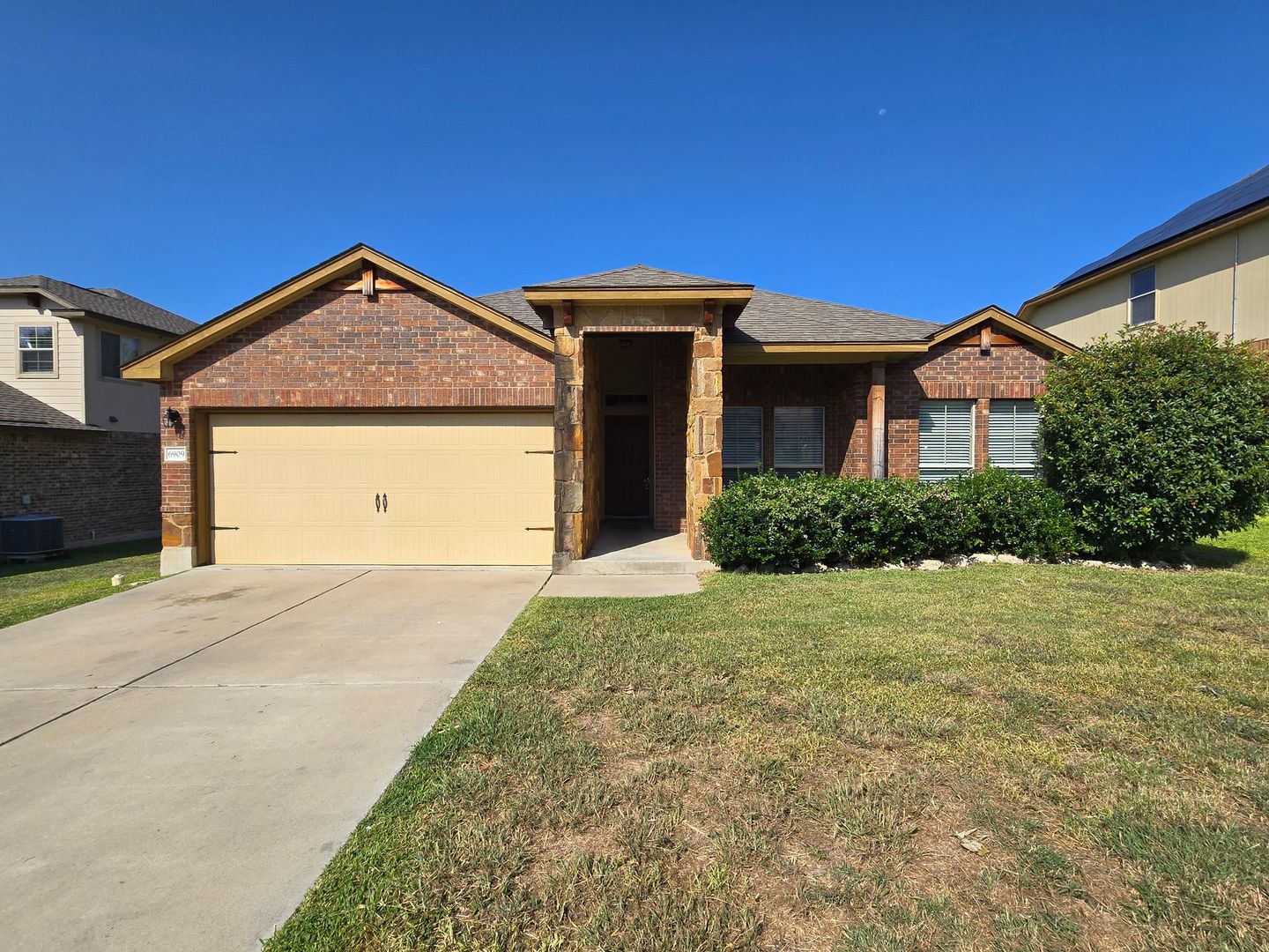 Killeen House: 6909 Osbaldo