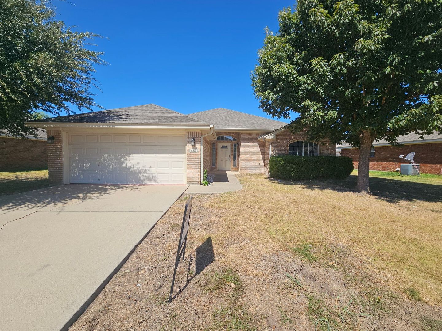 Killeen House: 3007 Wisteria Lane