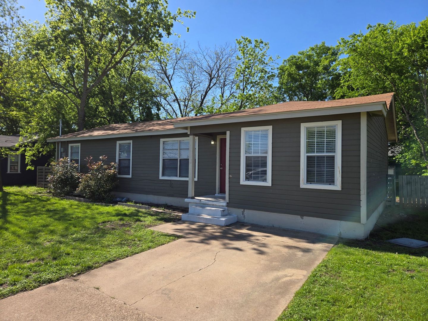 Killeen House: 208 W Anderson Avenue
