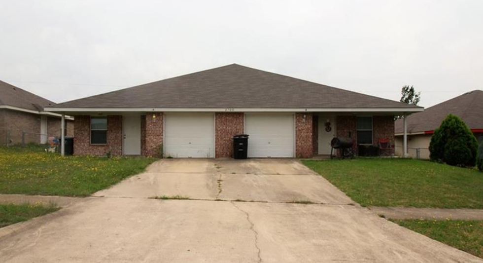 Killeen Apartment: 2700 Alma Drive - A