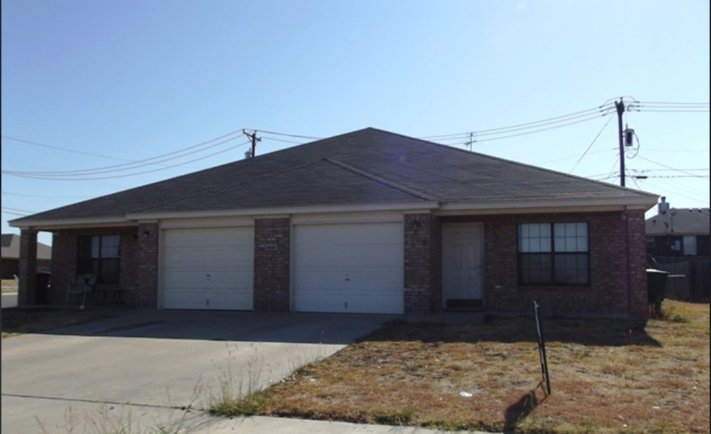 Killeen Apartment: 3802 B Hitchrock Dr