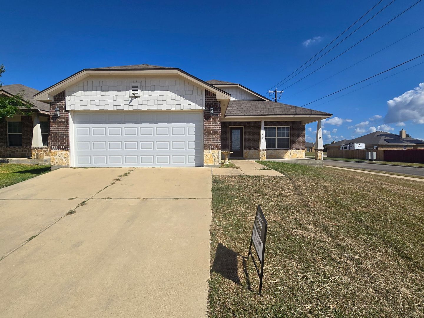 Killeen House: 101 W Vega Lane