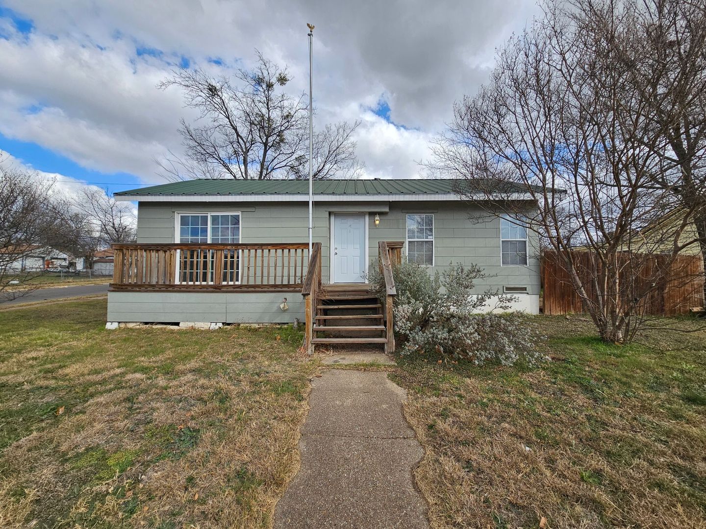 Killeen House: 715 Valley Road