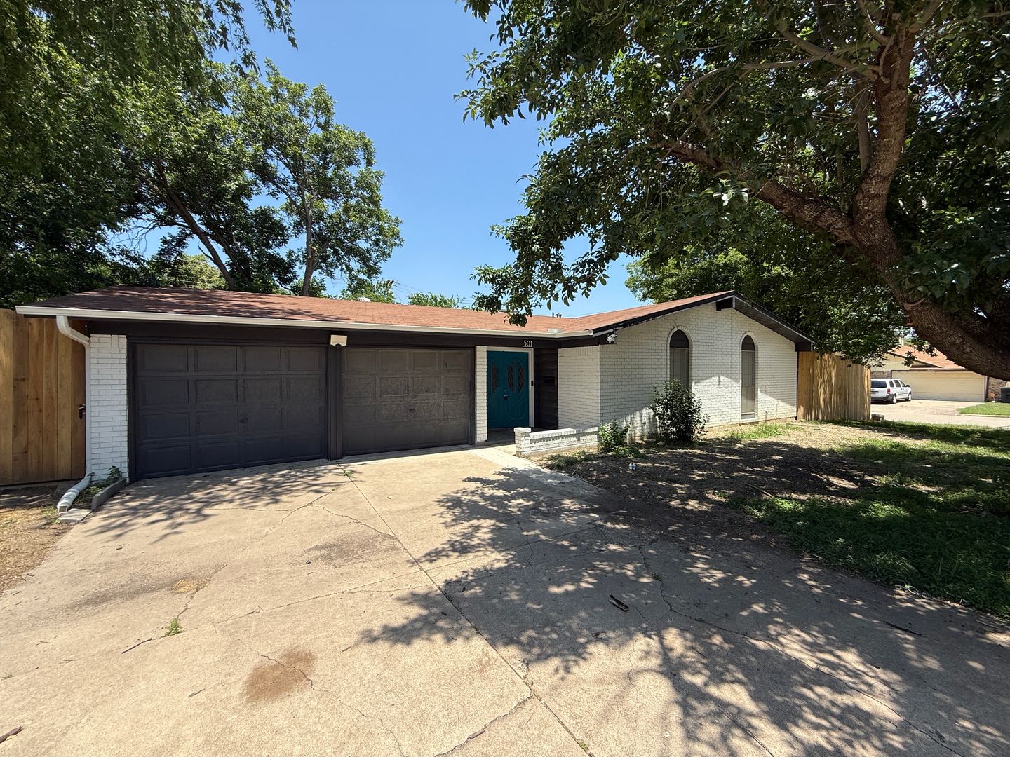 Killeen House: 501 W Voelter