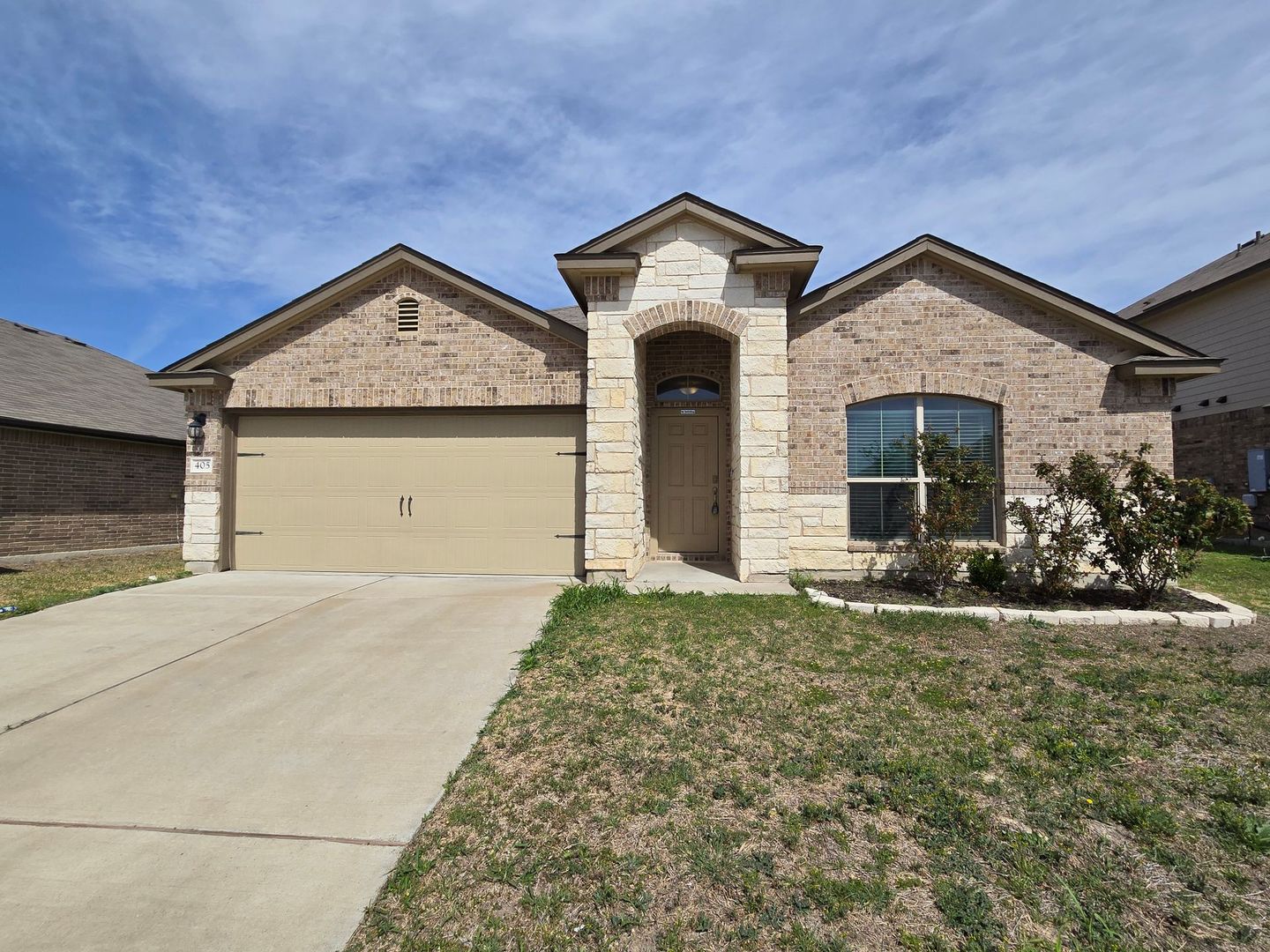 Killeen House: 405 Saddleback Trl