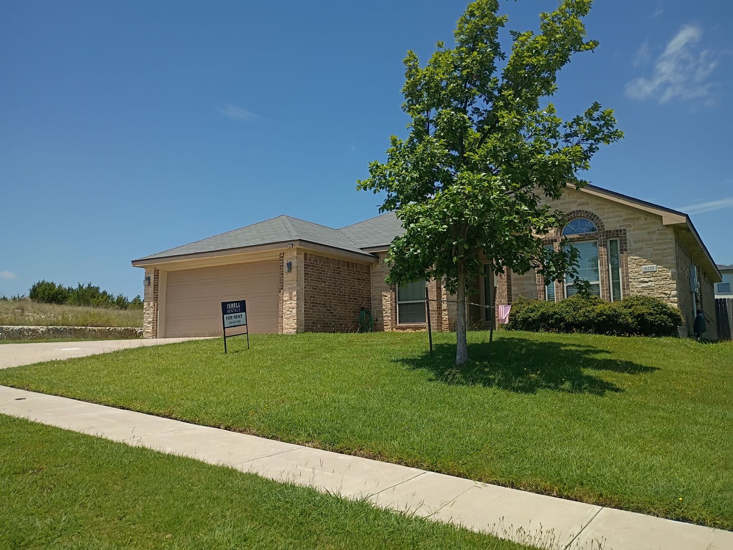 Killeen House: 6211 Newcastle Drive