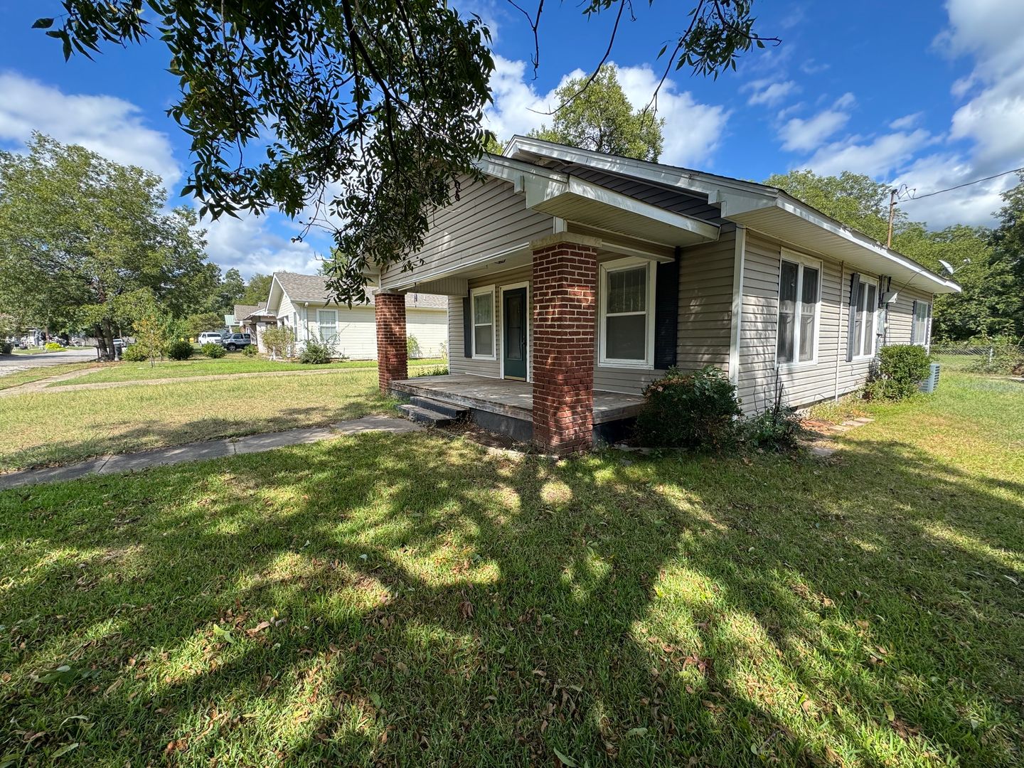 Ardmore House: 436 Wheeler St SW