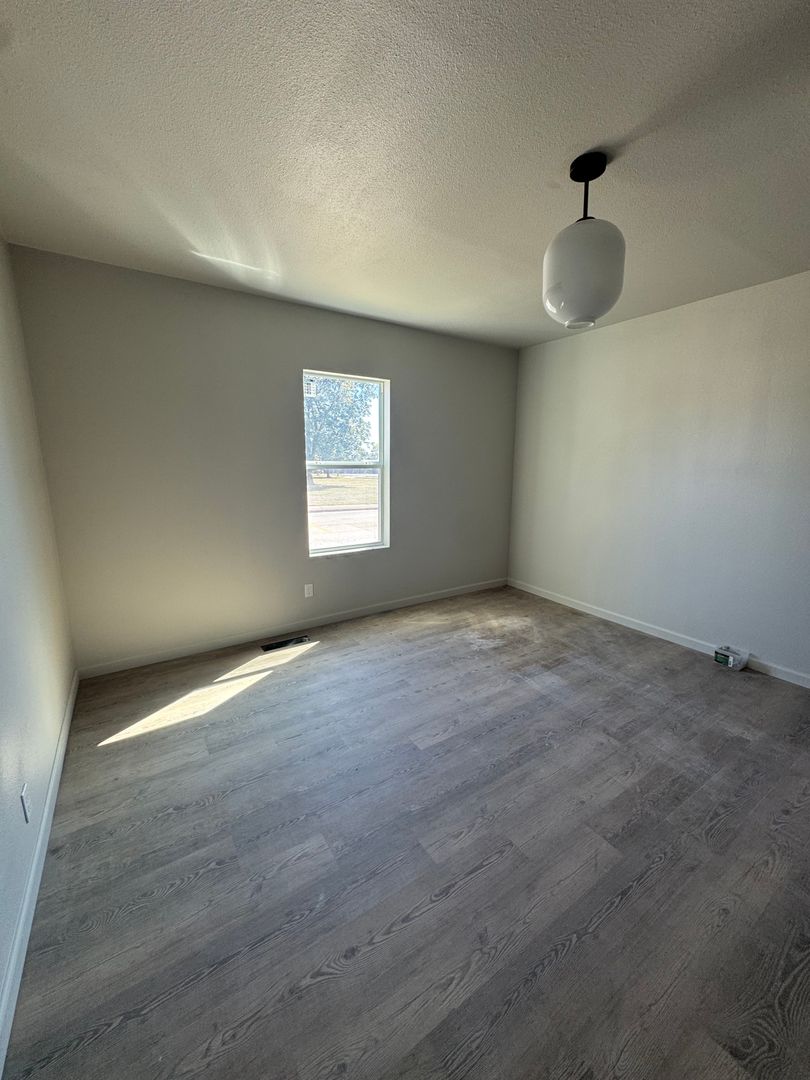 Ardmore Apartment: 409 Washington