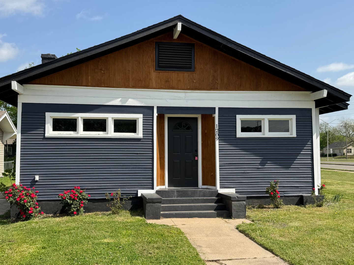 Ardmore House: 1209 Stanley