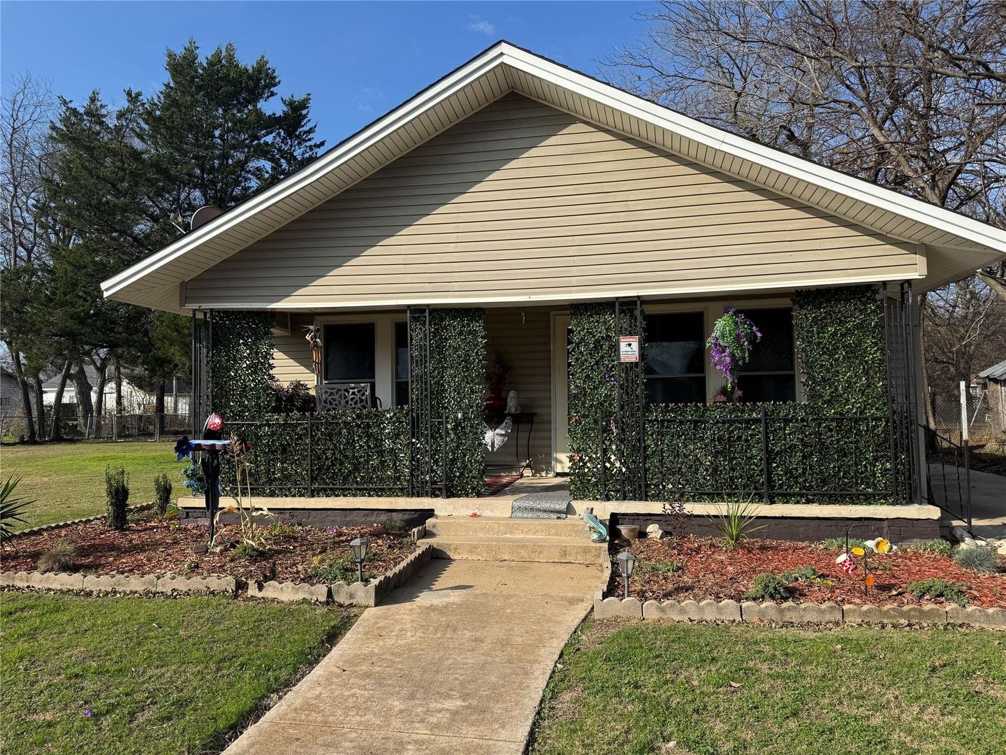 ardmore House: 311 F St NE