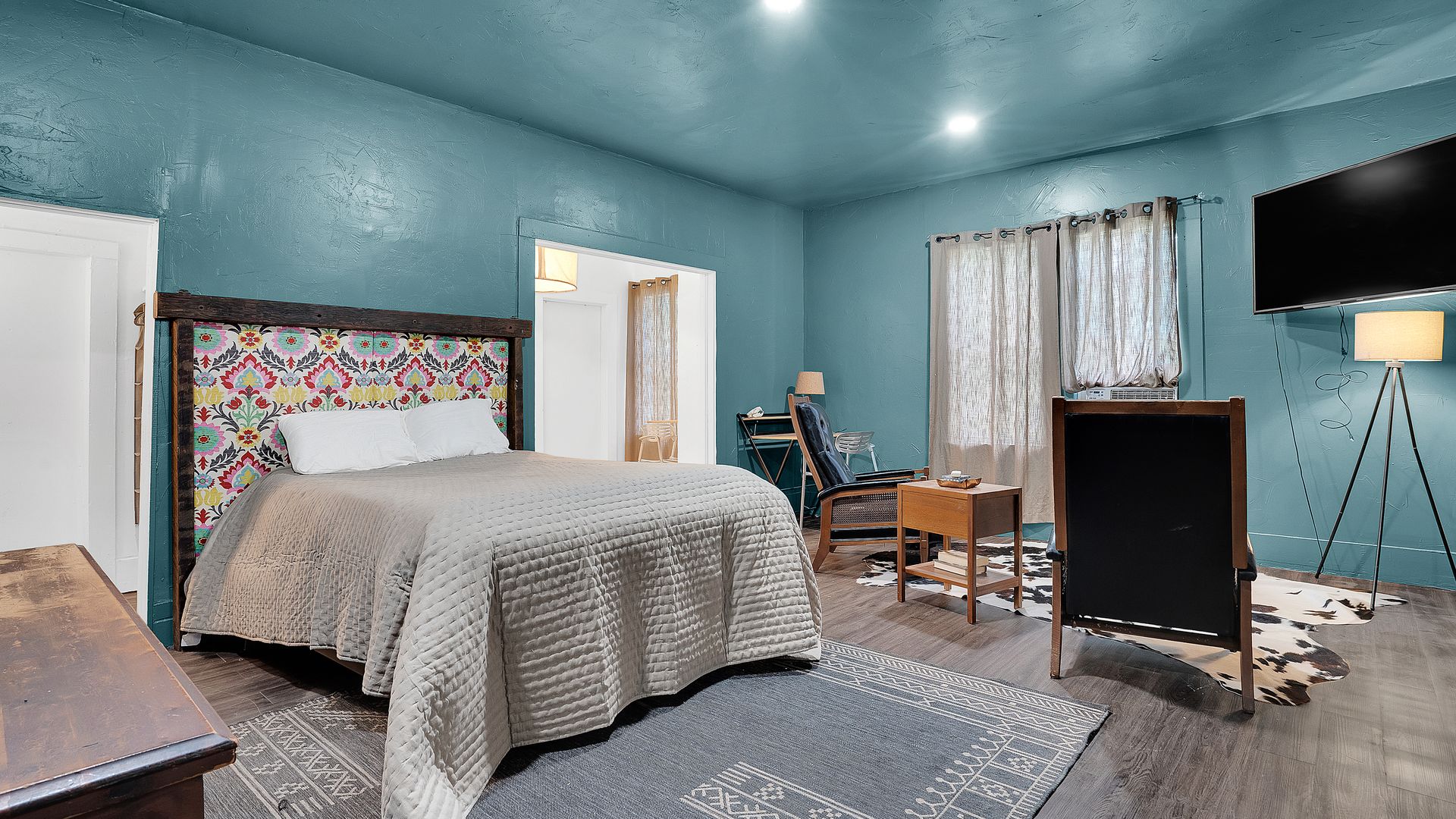 Ardmore Apartment: 330 SW D St