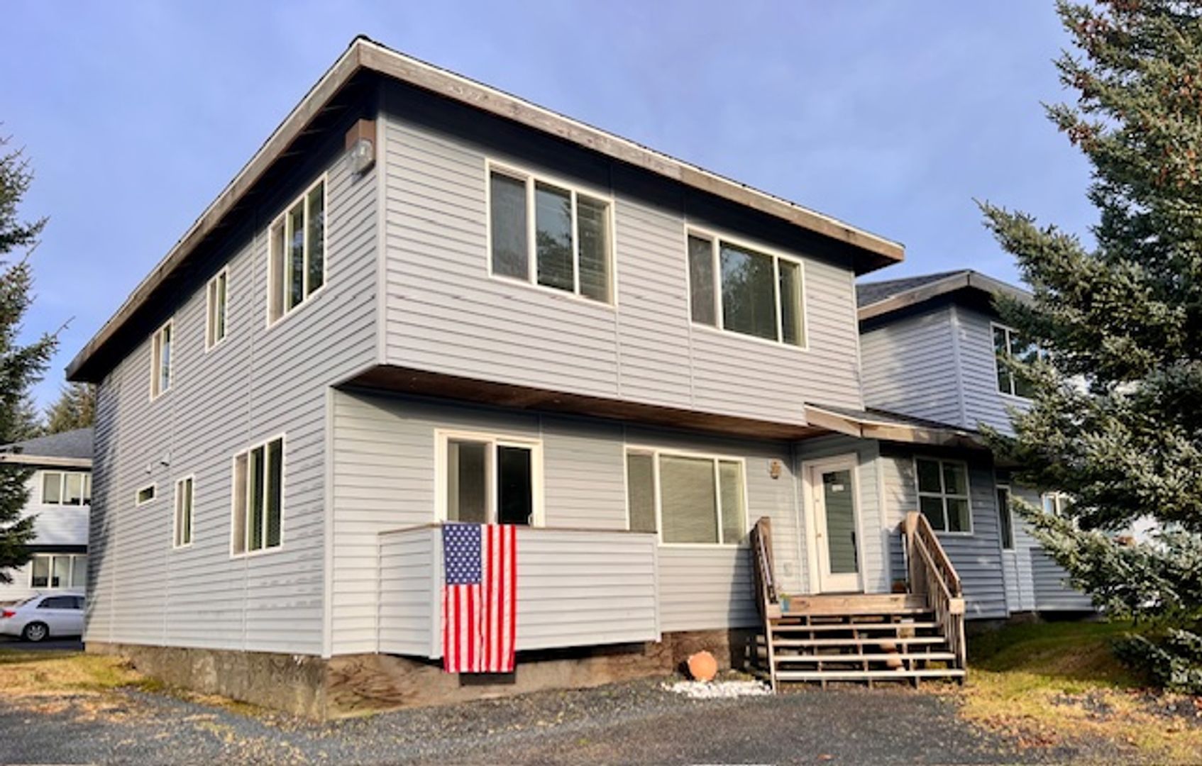 Kodiak Apartment: Sharatin Way