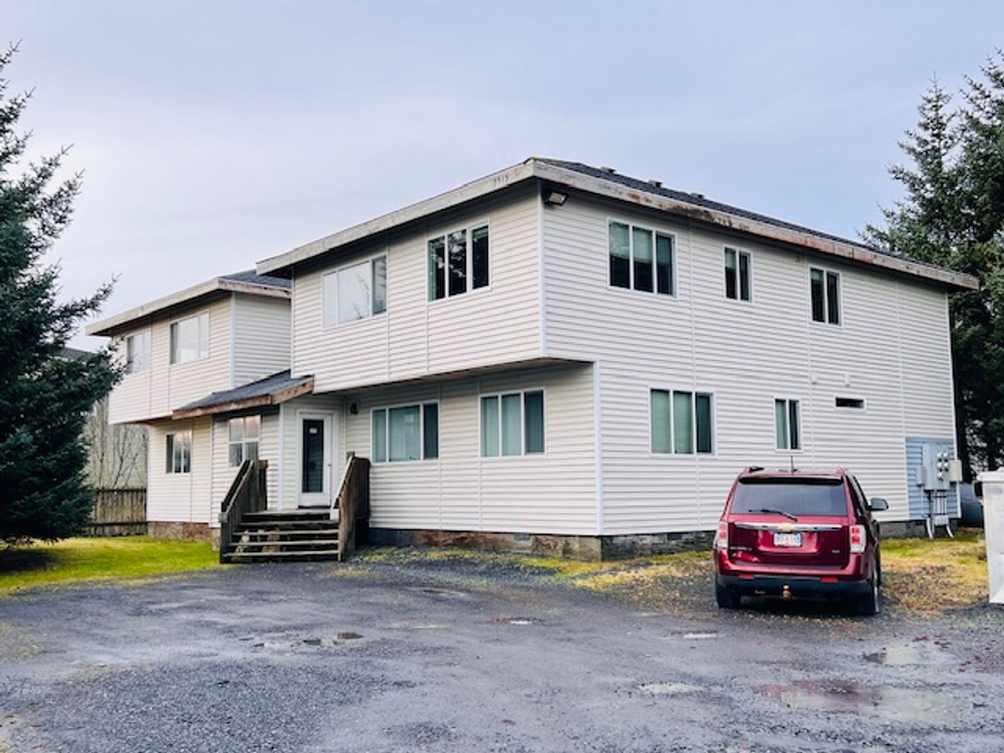 Kodiak Apartment: Sharatin Way