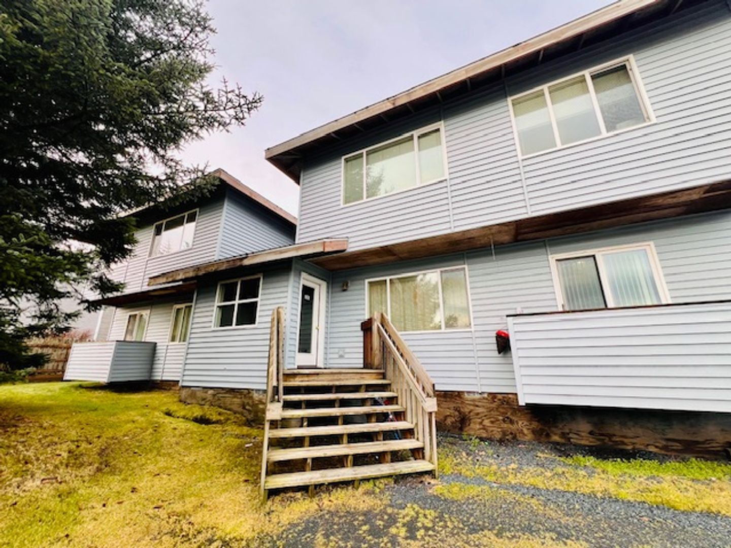 Kodiak Apartment: Sharatin Way