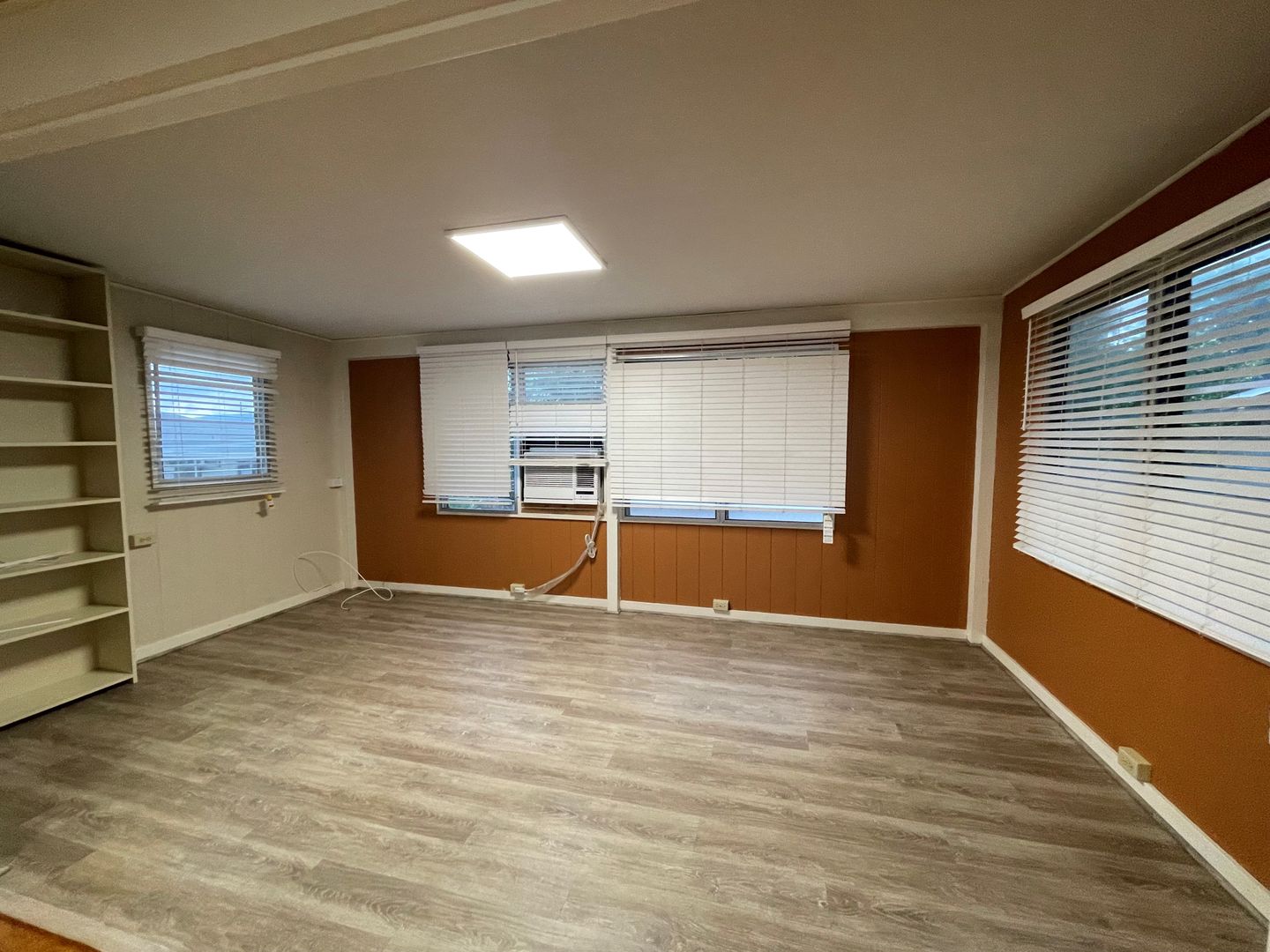 Pearl City Multiplex: 803 Puu Kula Dr & #A