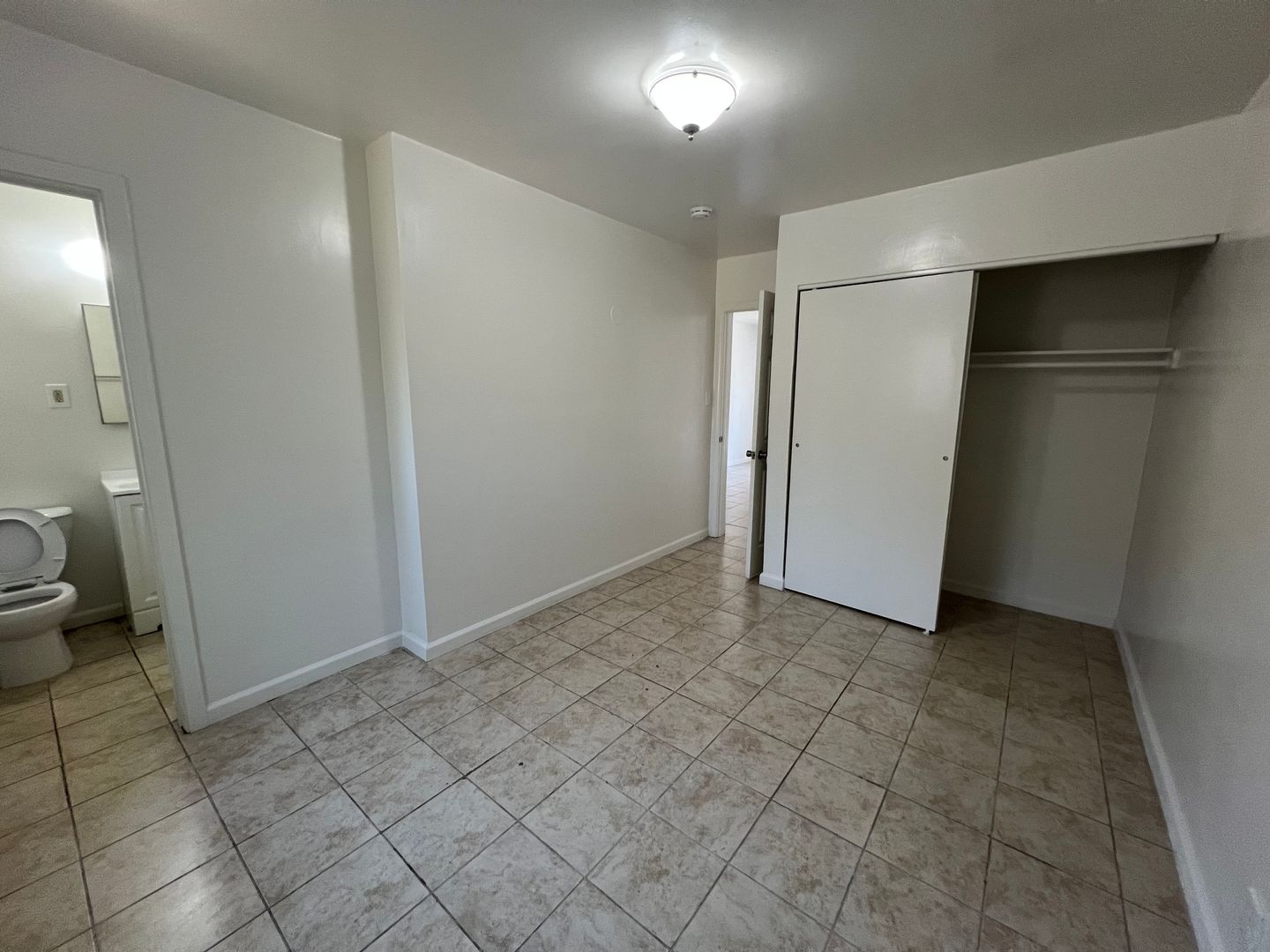 Lynwood Apartment: 3206-3210 El Segundo Blvd