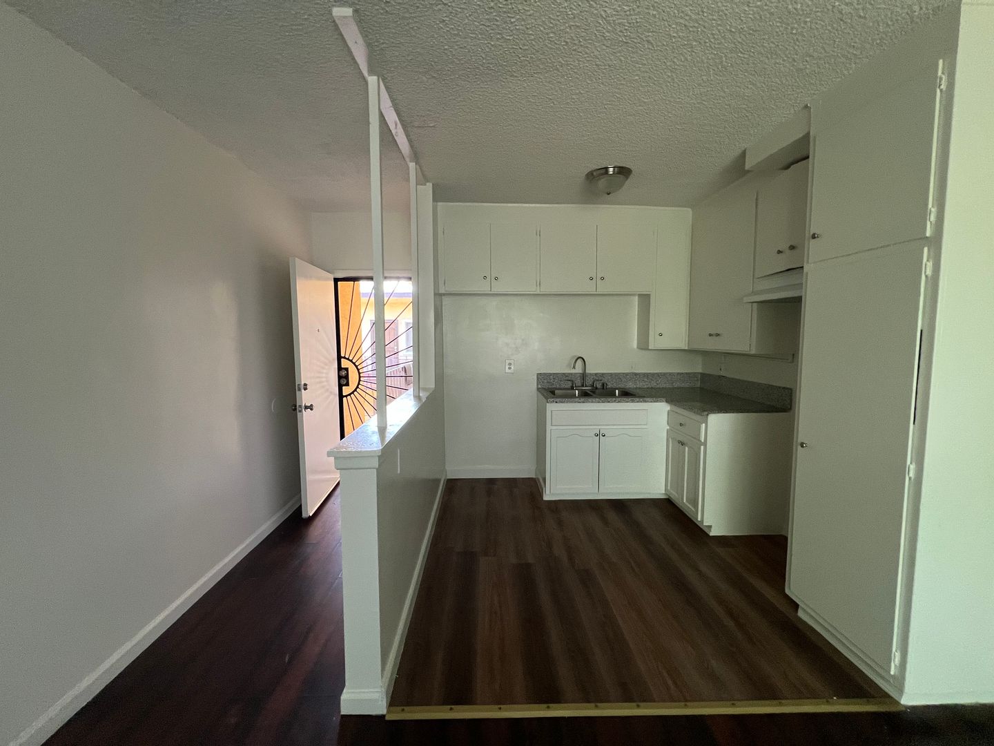 Lynwood Apartment: 4350 Pendleton Ave