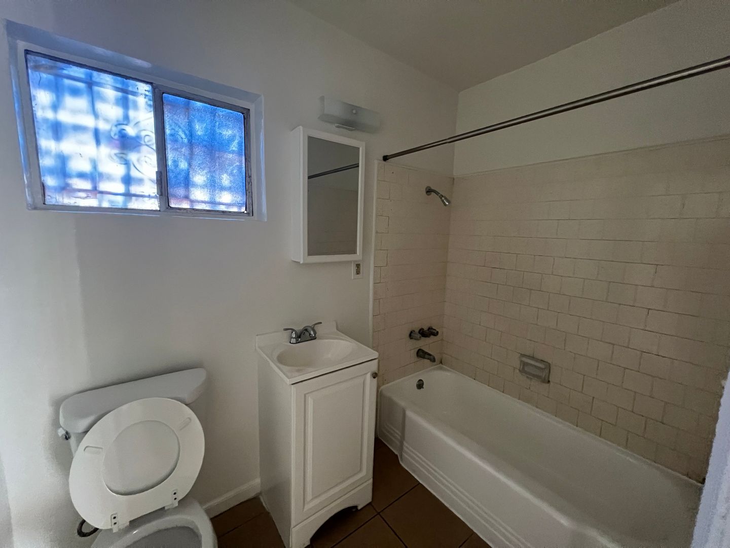 Lynwood Apartment: 3130 Euclid Ave