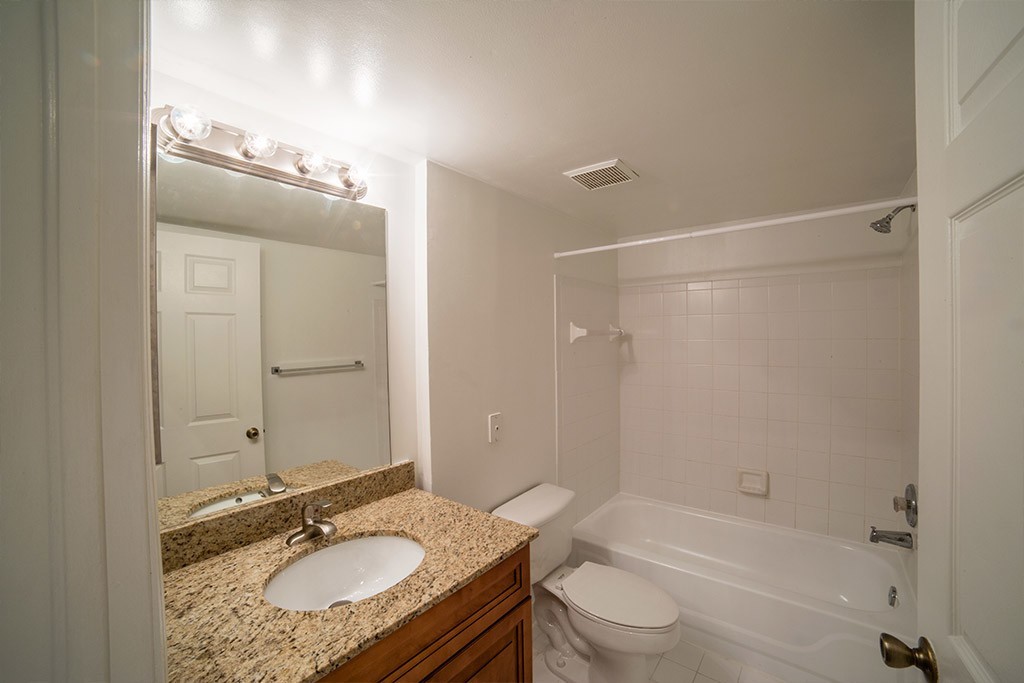 Coconut Creek Apartment: 5500 NW 61 Street