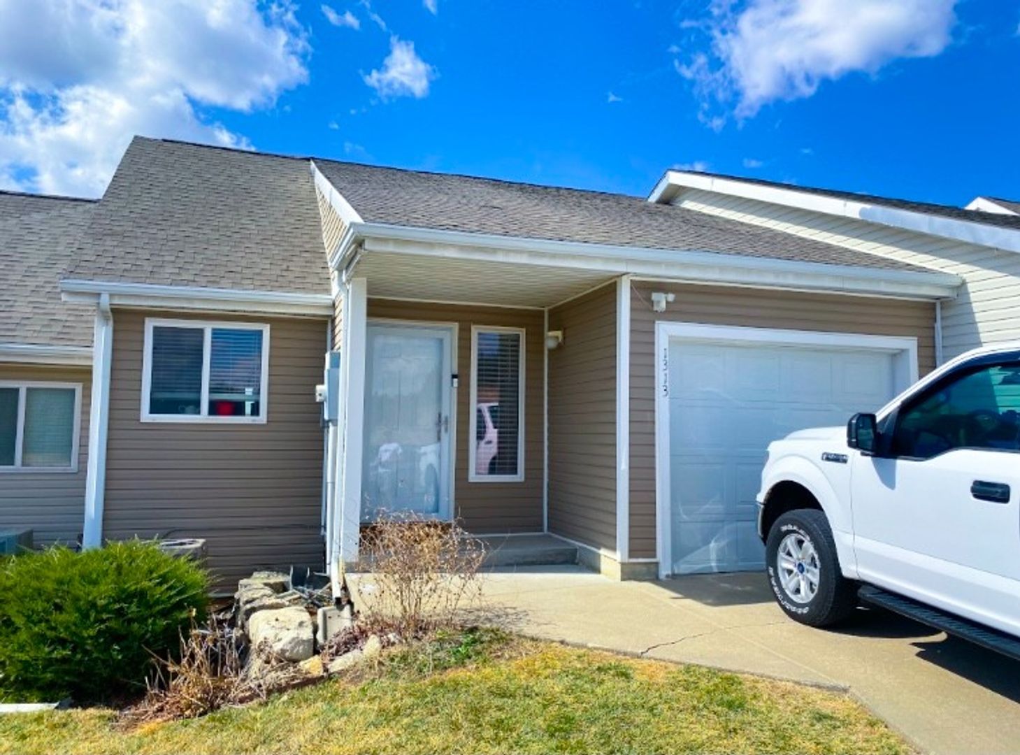 Manhattan House: 1313 Sundance Dr.