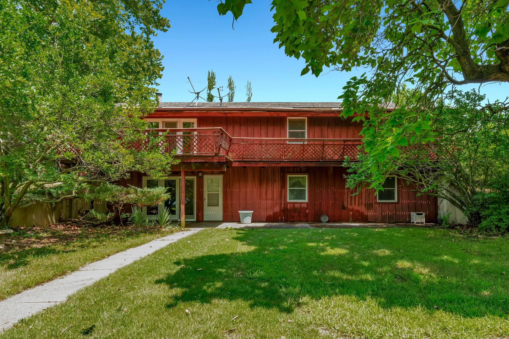 Manhattan House: 40 Deep Creek Rd