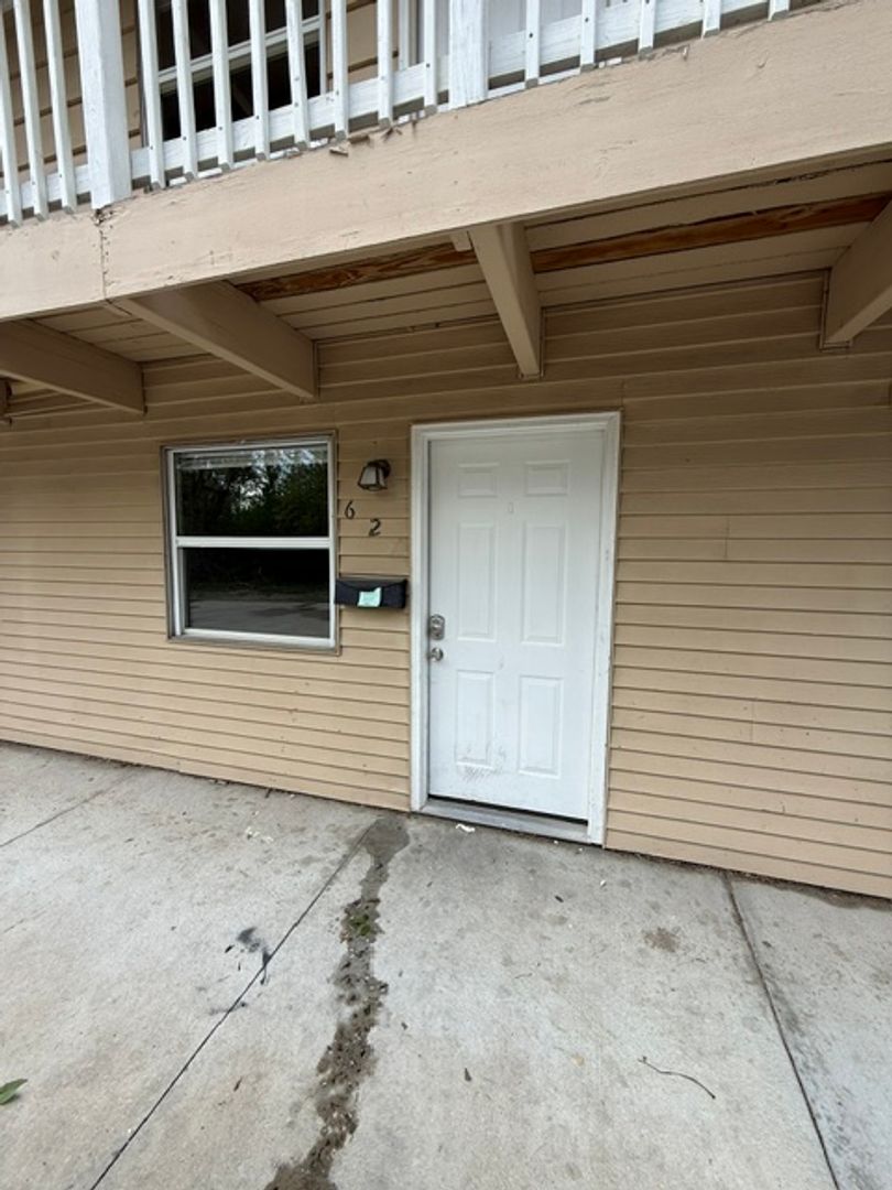 Junction City Apartment: 623-629 W 13th Street