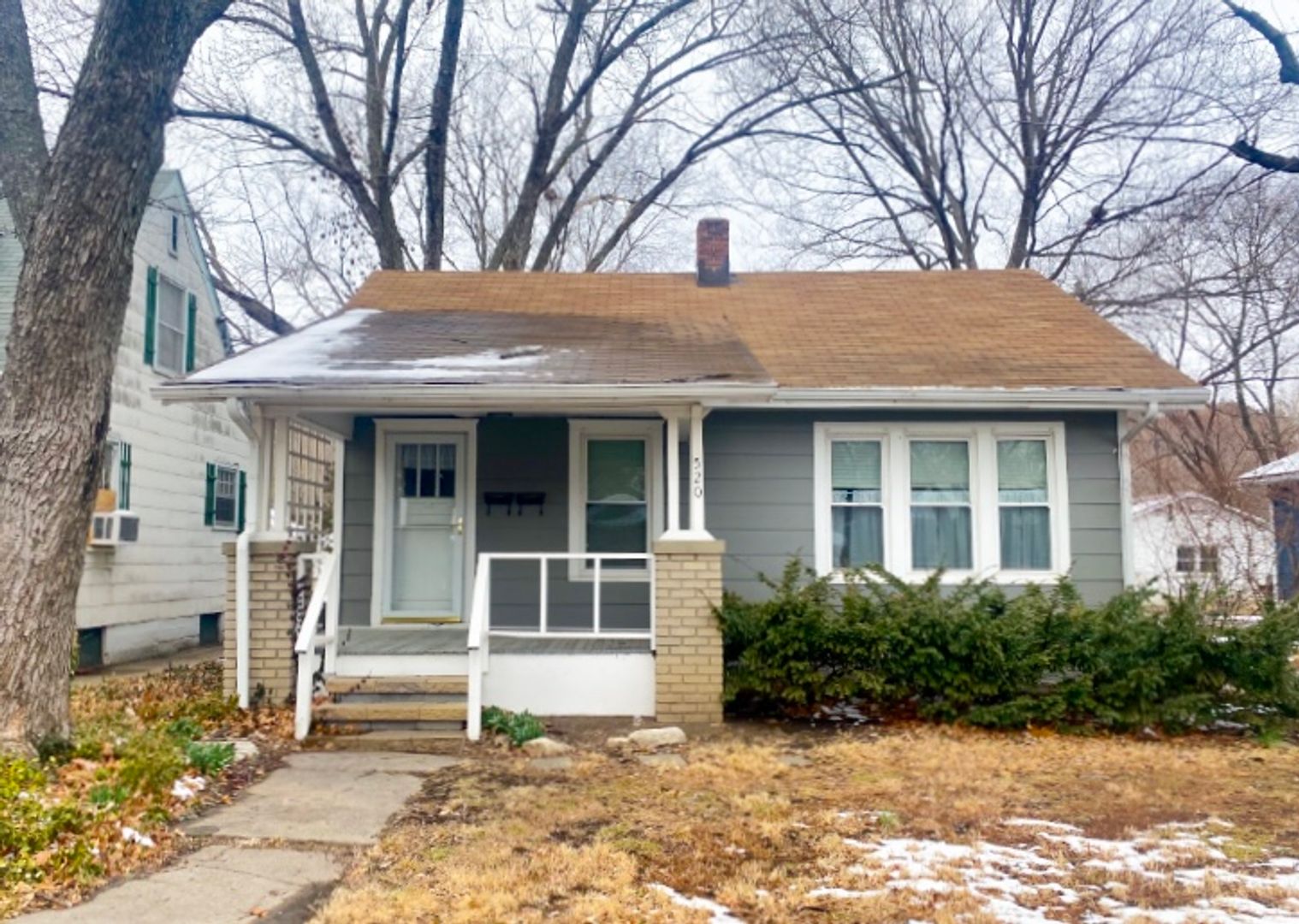 Manhattan House: 520 Thurston St Unit 1