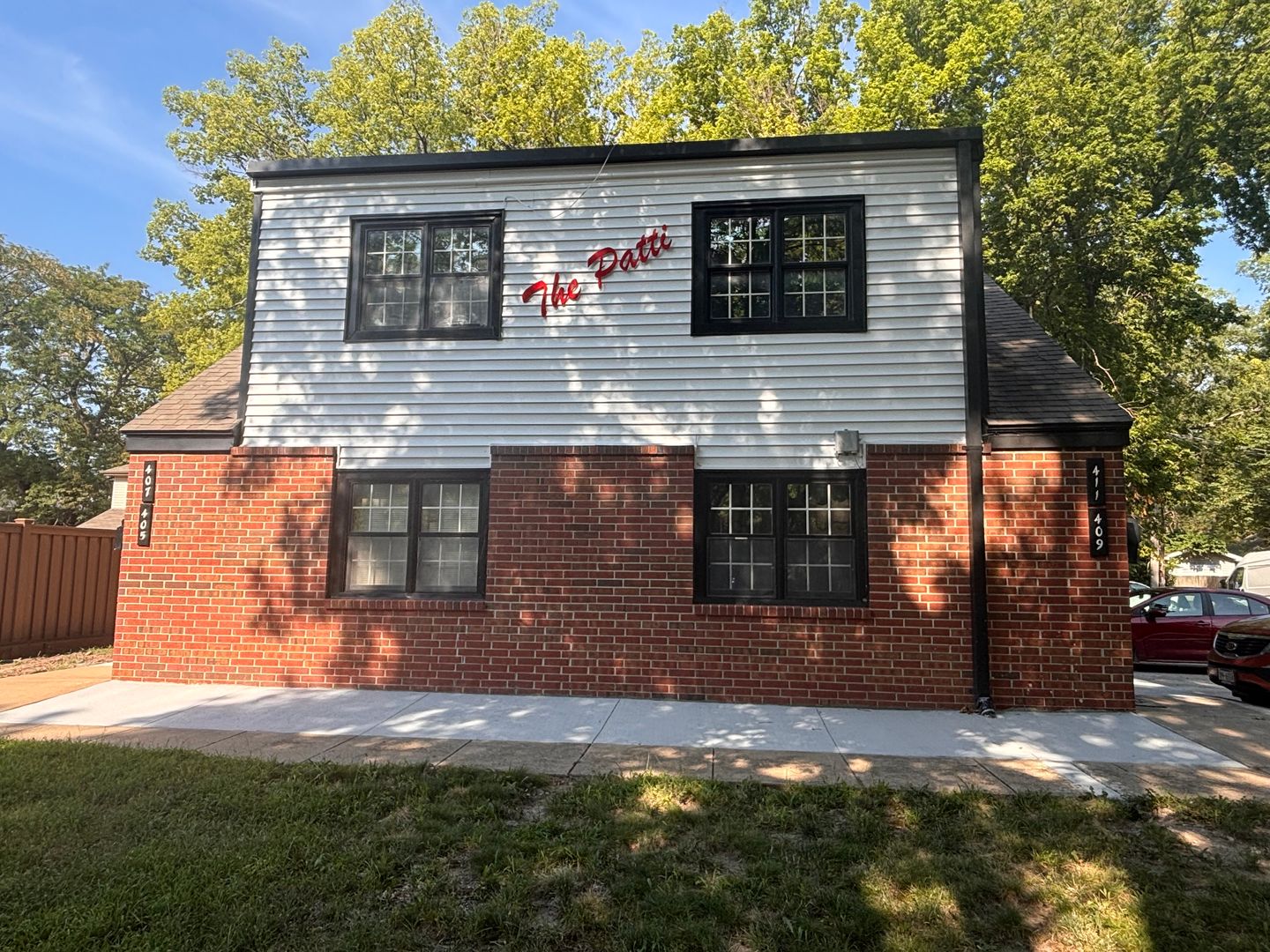 Manhattan Apartment: 405-407-409-411 N. 6th St.