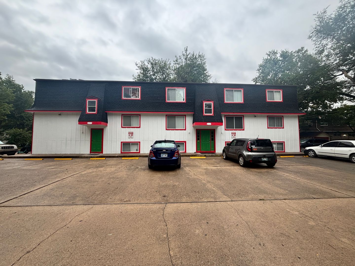 Manhattan Apartment: 428/430 N. 6th St.